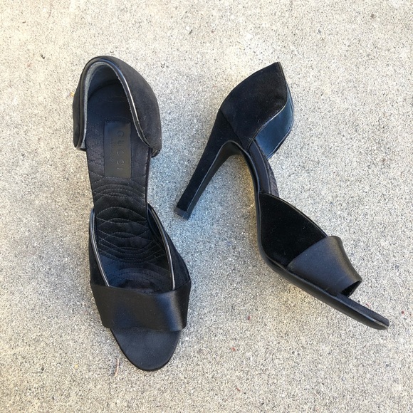 ♦️SOLD♦️GUCCI D’ Orsay Black Velvet Satin Heel Sz7 - Picture 2 of 8
